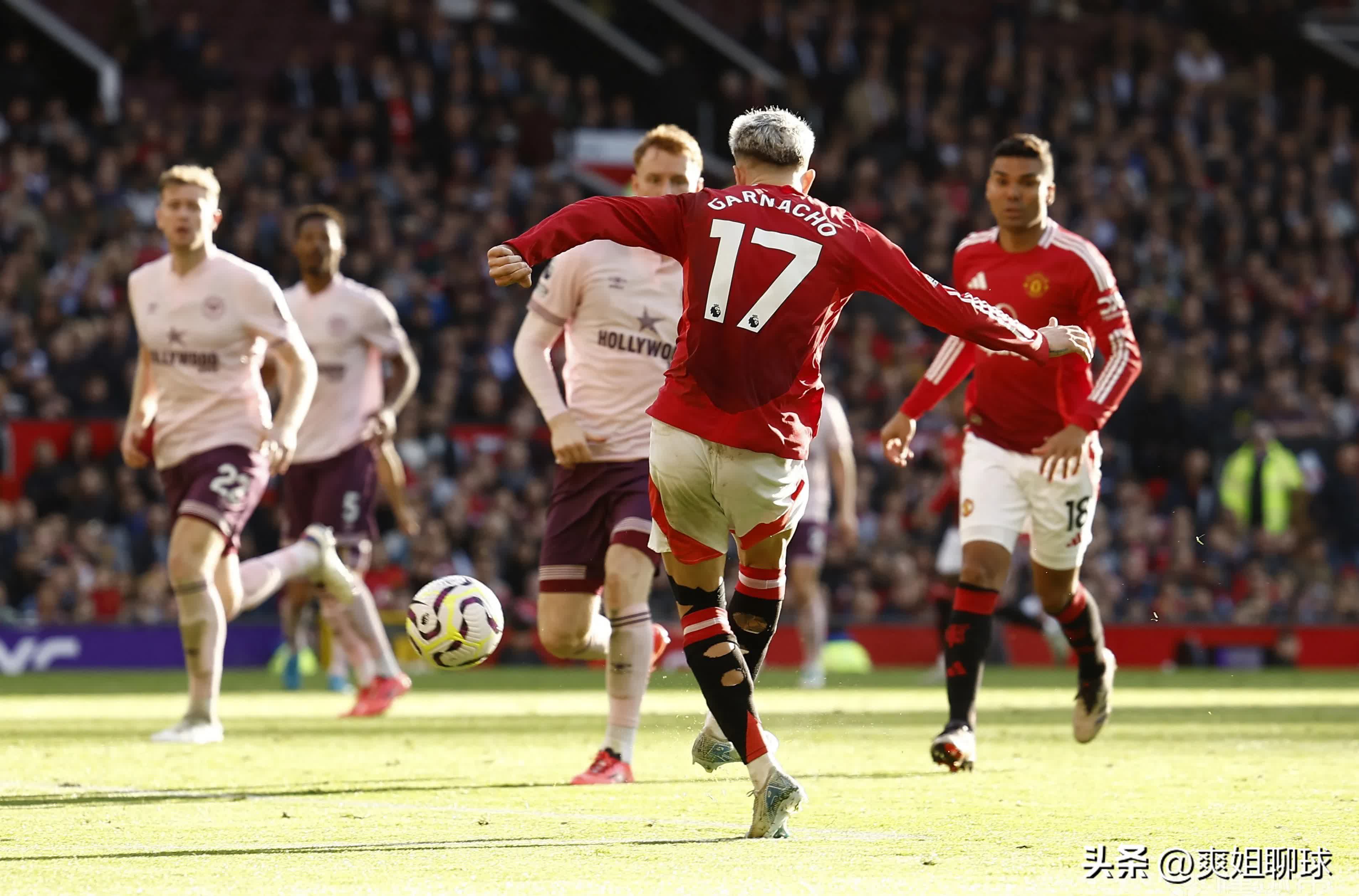 曼联客场胜出,客场锁定胜利表现出色 曼联客场胜出,客场锁定胜利表现出色