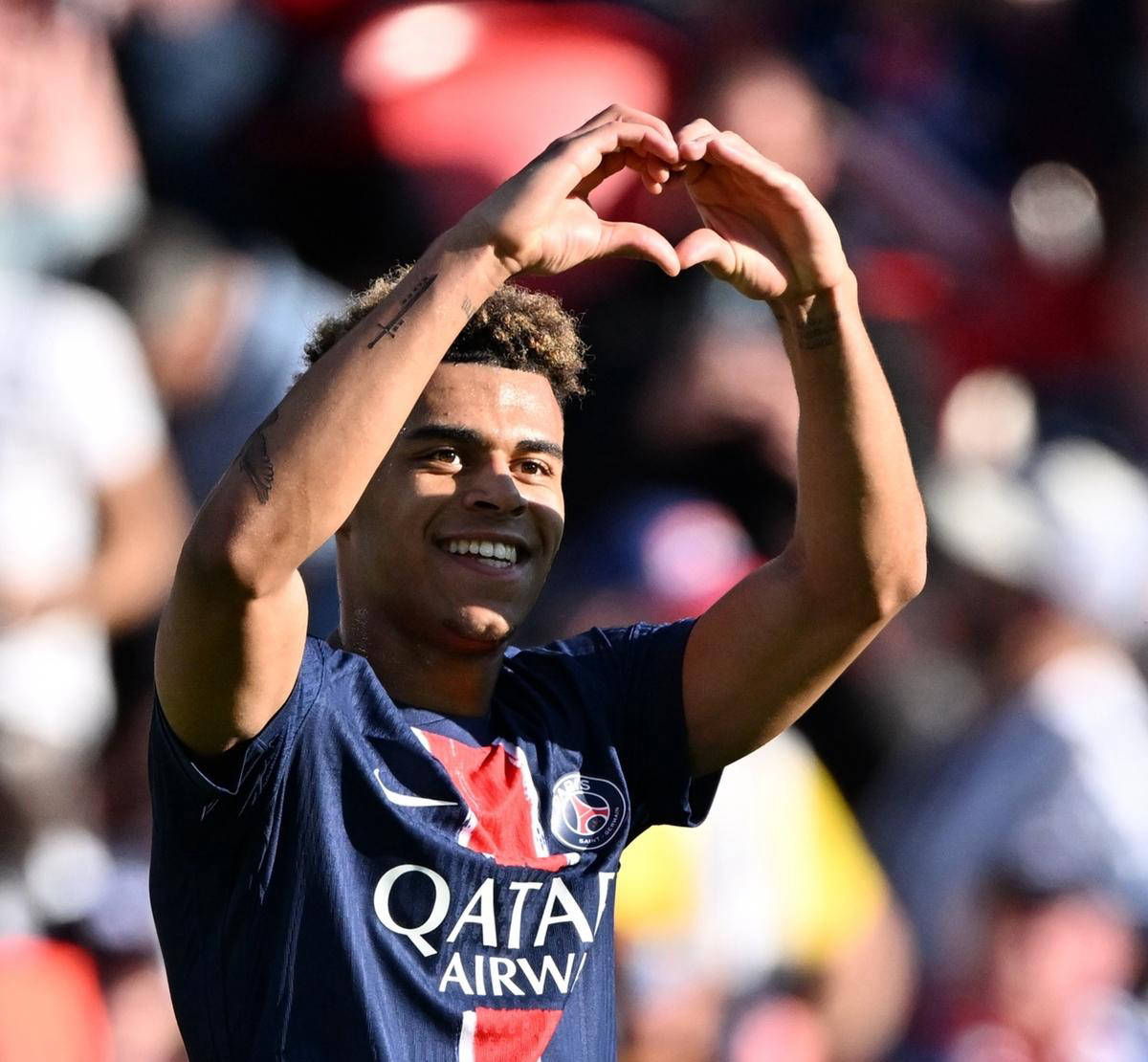 包含巴黎圣日耳曼不敌昂热,遭遇意外失利的词条 包含巴黎圣日耳曼不敌昂热,遭遇意外失利的词条