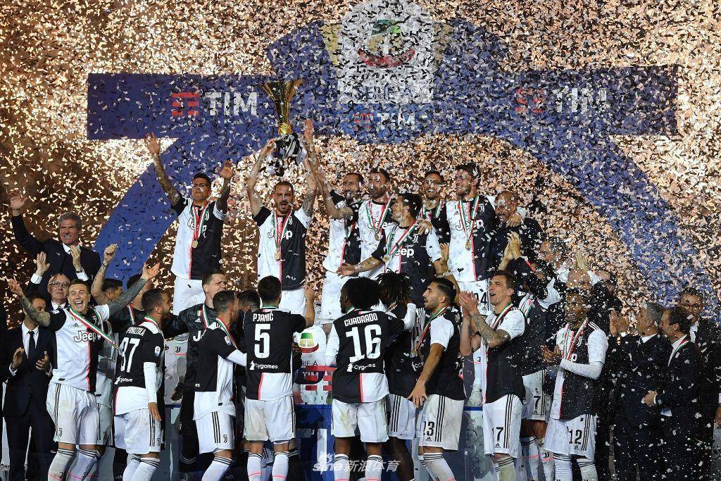 强强联手德甲劲旅拜仁慕尼黑签下葡萄牙射手朗拿甸的简单介绍