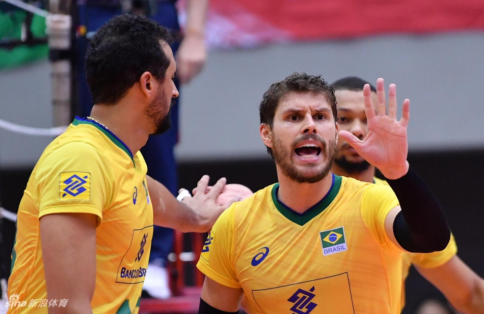 美国排球队迎来巅峰对决,或创佳绩 美国排球队迎来巅峰对决,或创佳绩