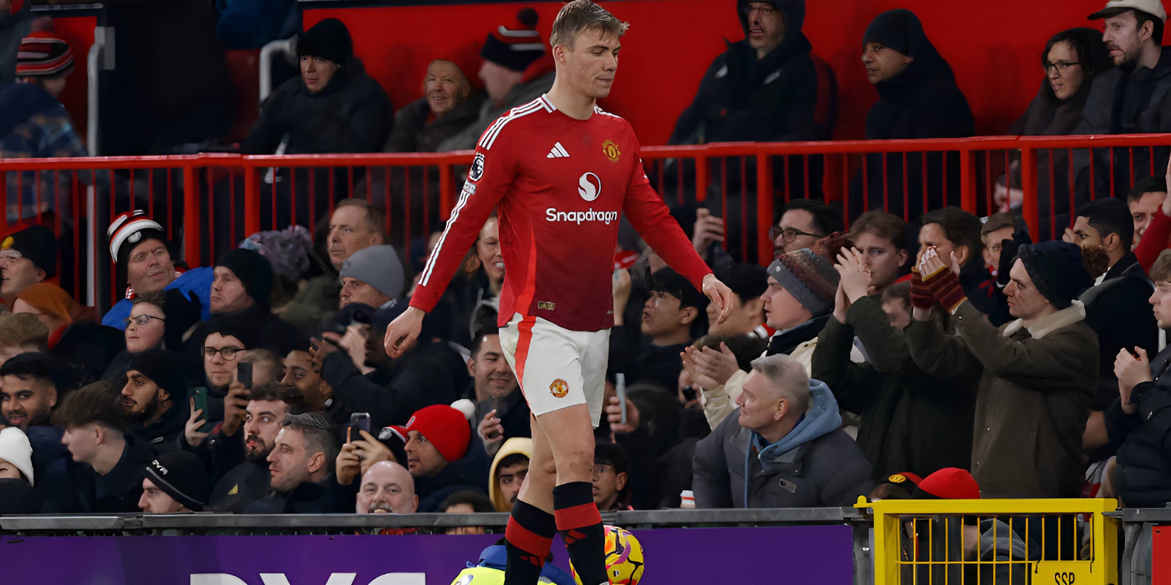 曼联大力回击，客场击败劲敌