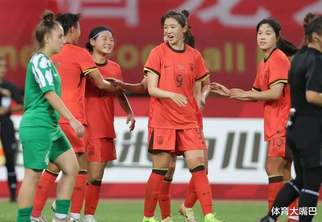 中国女足赢得关键比赛，壮志凌云