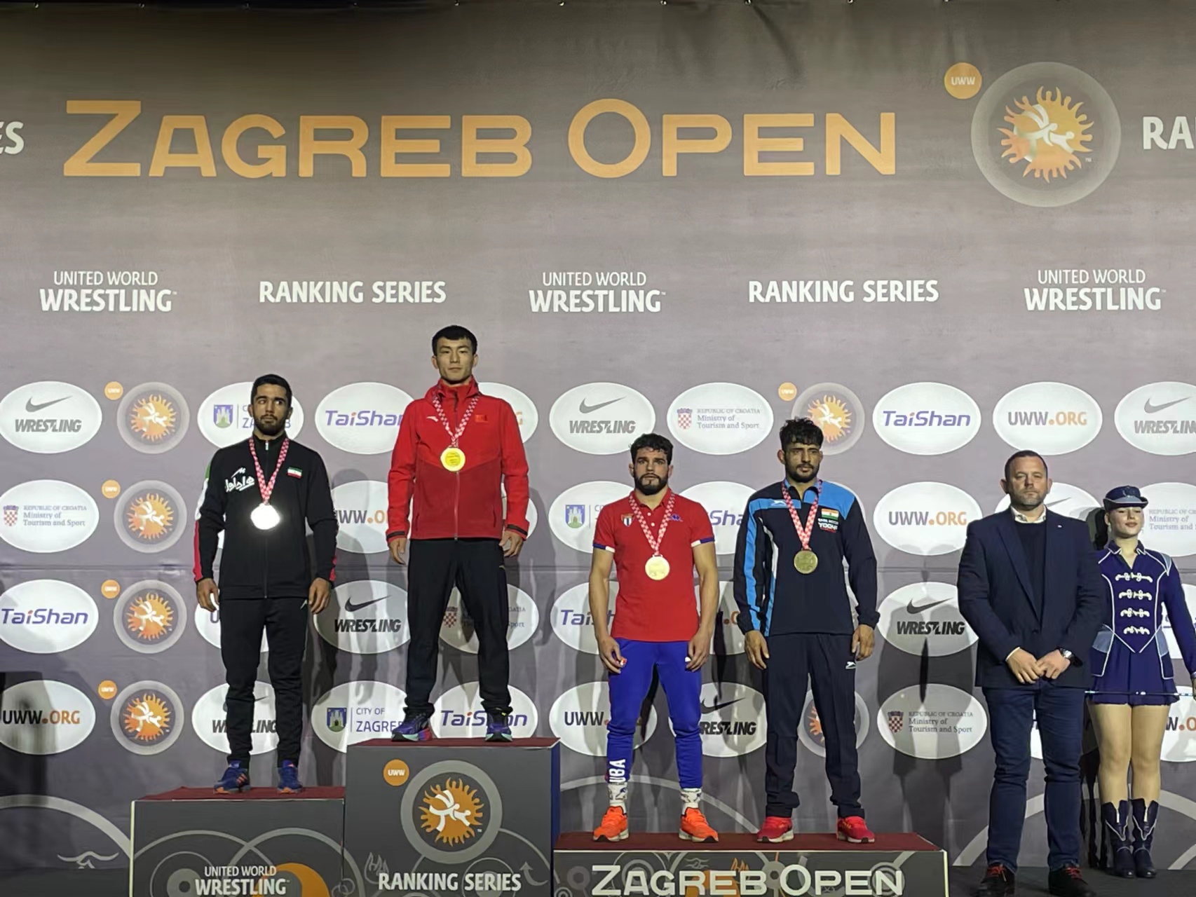 乌克兰选手斩获体操比赛铜牌的简单介绍 乌克兰选手斩获体操比赛铜牌的简单介绍