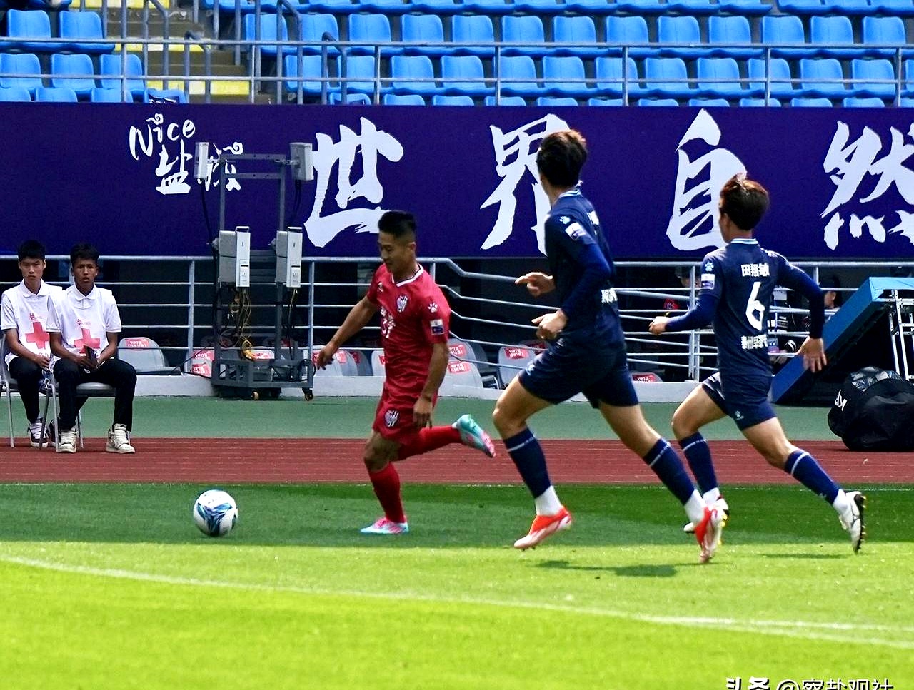 足球比赛中，一支队取得胜利