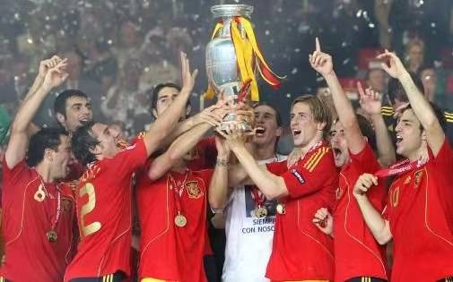 欧洲杯比赛场面独具魅力呈现球迷欢呼