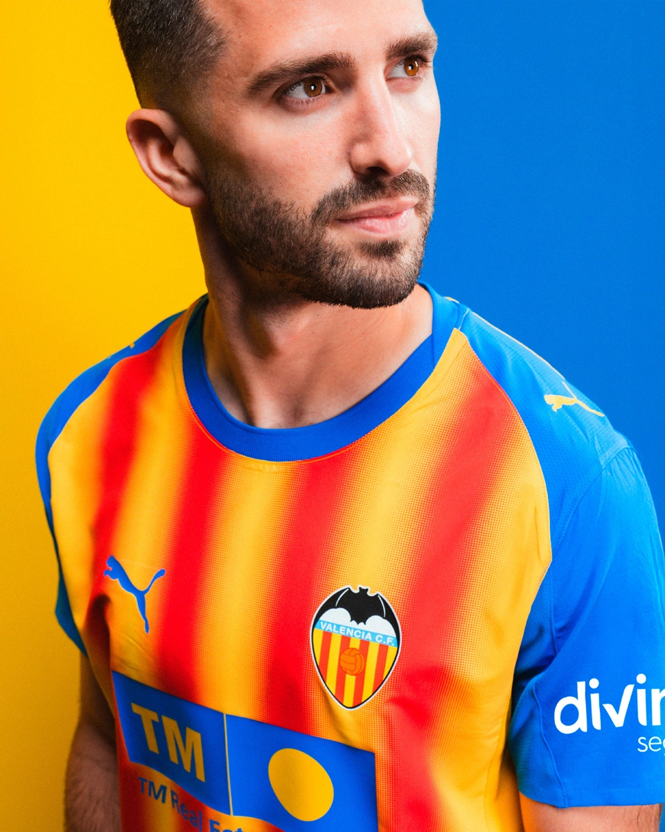 巴伦西亚客场不敌对手，三连败陷低谷