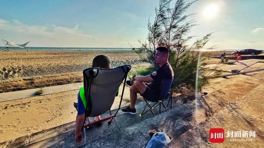 关于篮球运动员赴医院探望患癌老友的信息