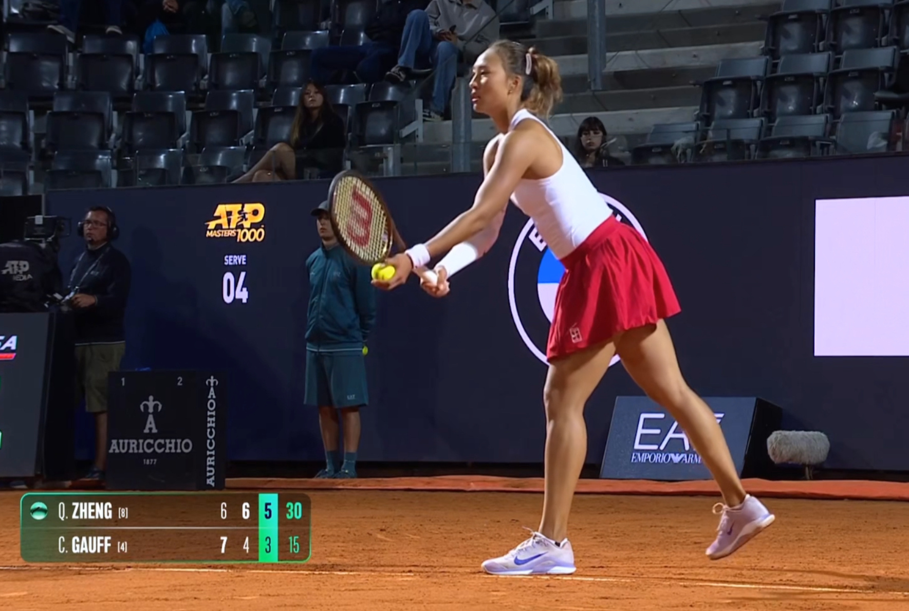 美国女足队在比赛中取得压倒性胜利