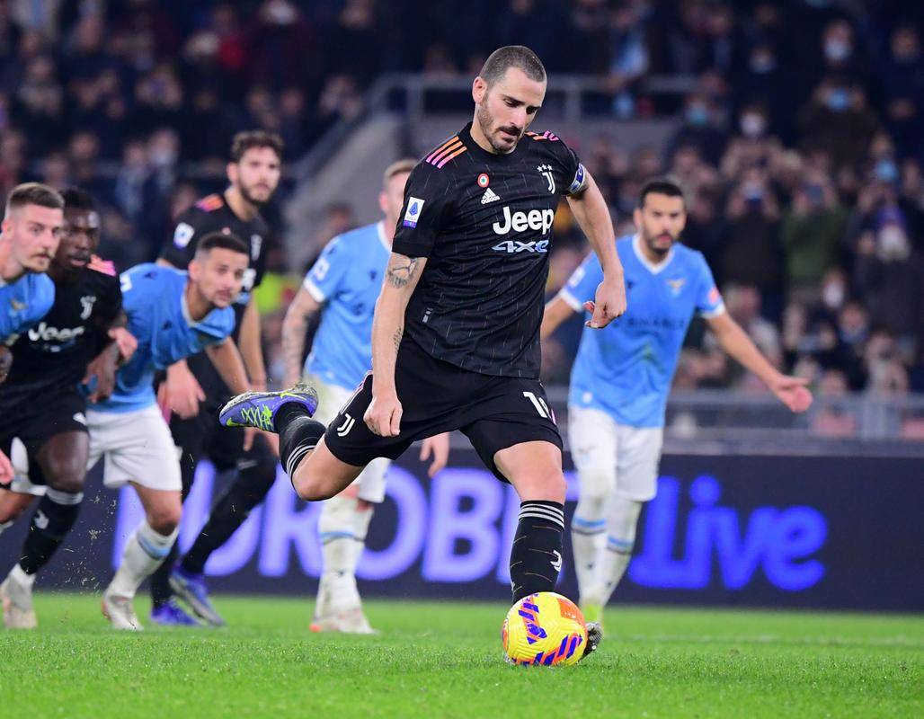 拉齐奥在客场遭遇困难，球队需调整阵容