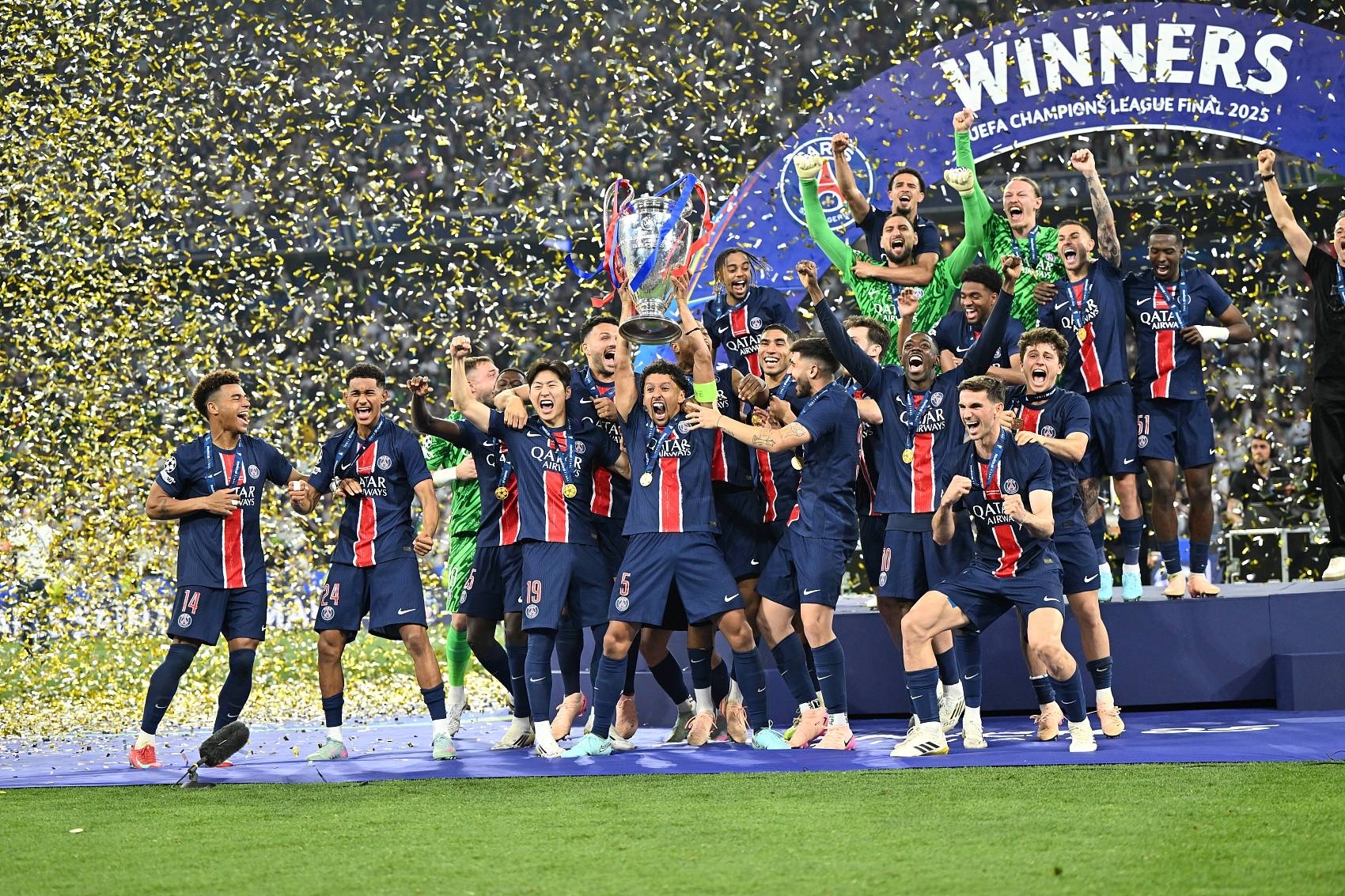 皇马2-1赢利物浦，夺得欧冠冠军