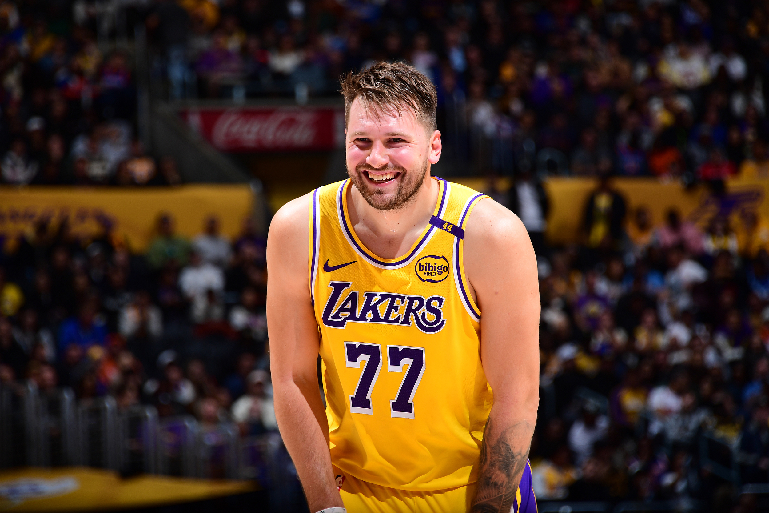 湖人击溃掘金，实力碾压