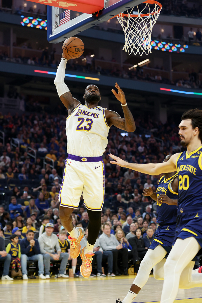 湖人击溃掘金，实力碾压