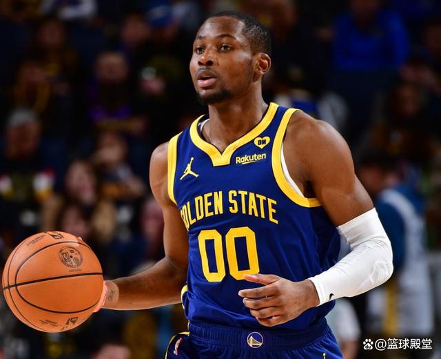 勇士大胜灰熊，迎来复苏