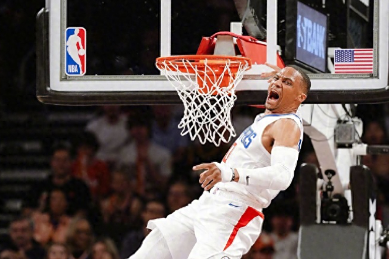 快船大胜太阳取得连胜