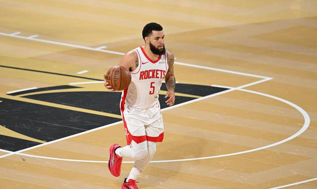 火箭击败黄蜂,主场获得两连胜 火箭击败黄蜂,主场获得两连胜