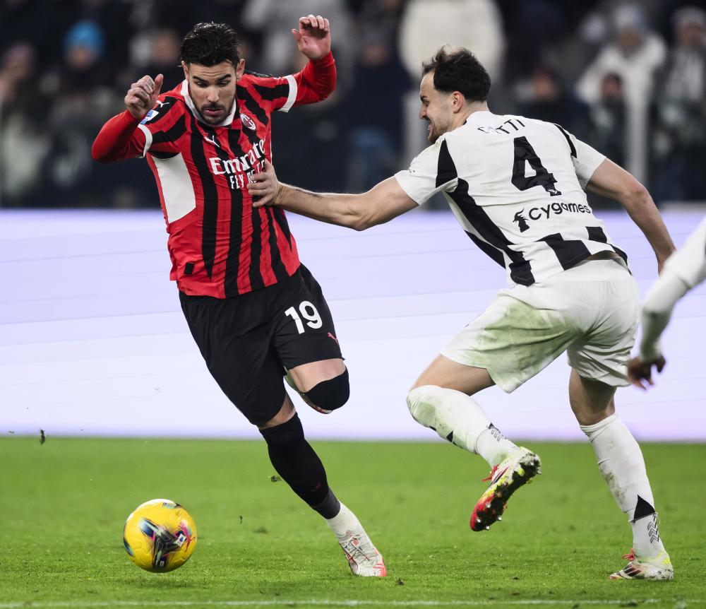 尤文图斯2-0战胜AC米兰，取得联赛四连胜