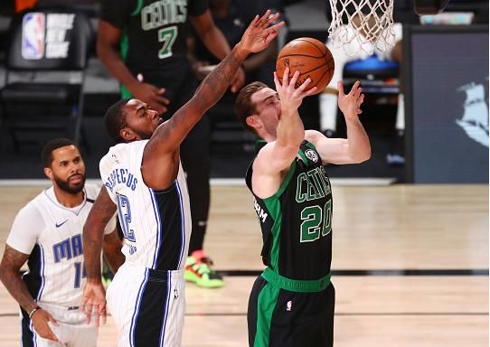 凯尔特人力克骑士，海沃德砍26分